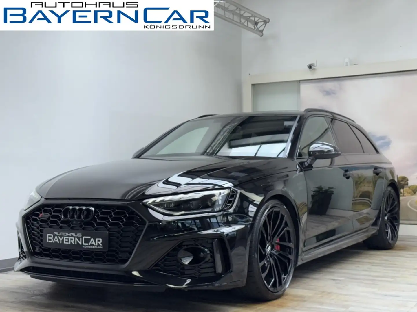 Audi RS4 RS Dynamik Sportabg Keramik Carbon MMI+ B&O Schwarz - 1