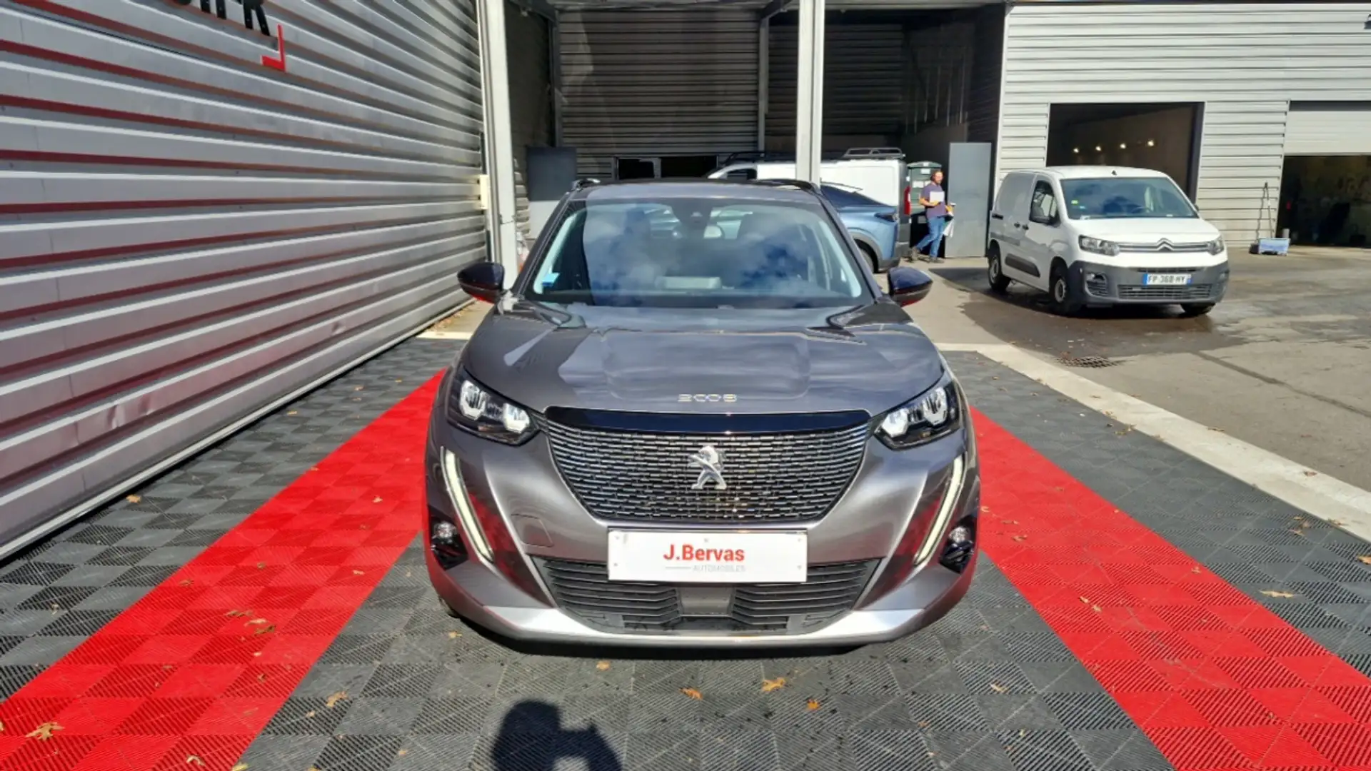 Peugeot 2008 BLUEHDI 130 SS EAT8 ALLURE - 2
