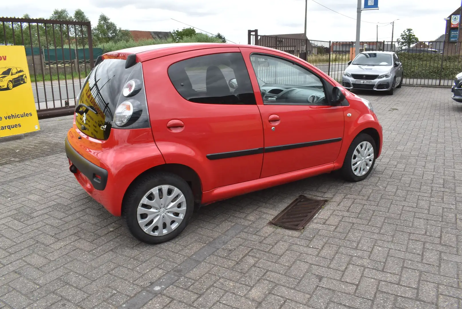 Citroen C1 C1 1.0i Attraction / Autom Rood - 2