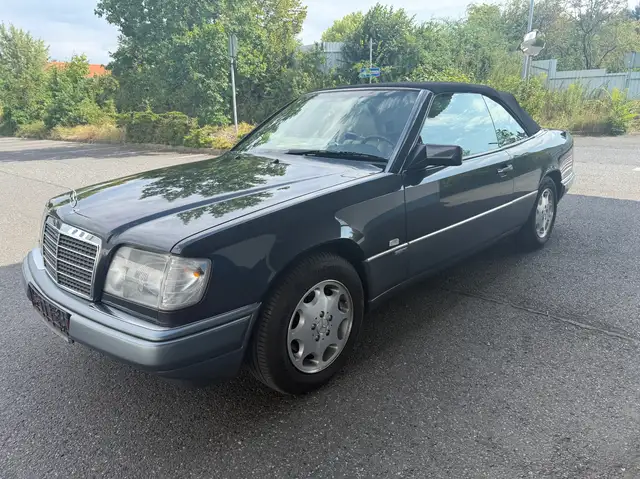 Mercedes-Benz E 320 E 320 Cabriolet Sportline