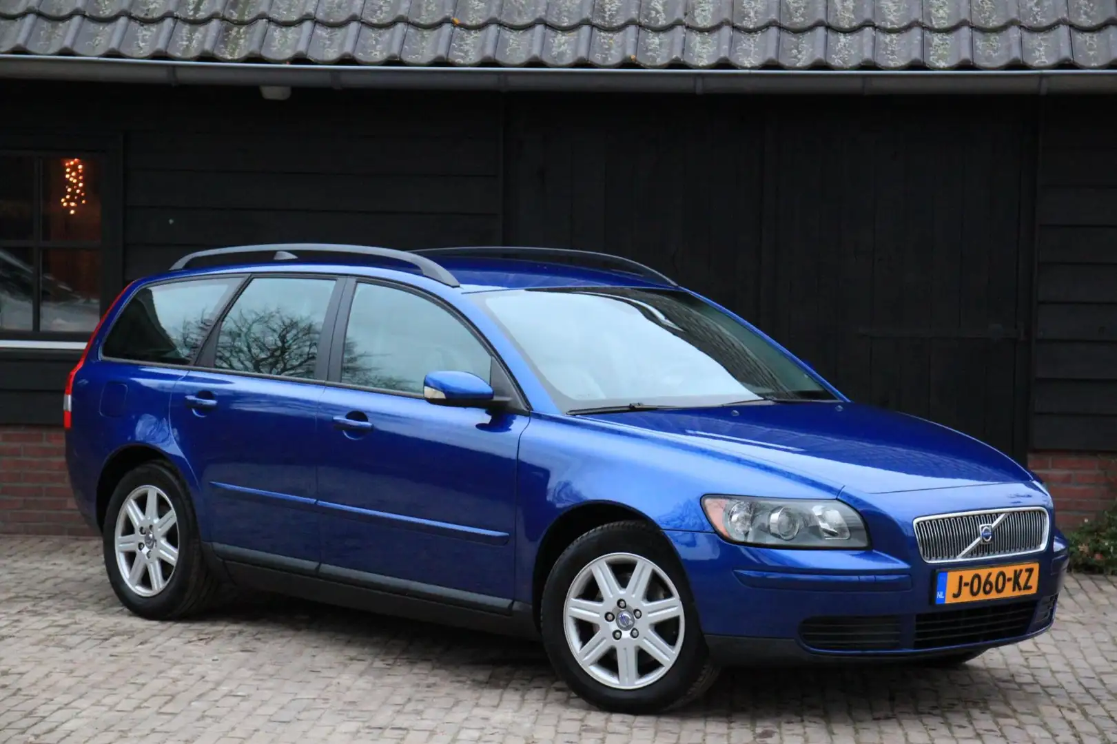 Volvo V50 2.4 Momentum 5 Cil./Leer/Stoelverwarming/Parkeerse Blauw - 2