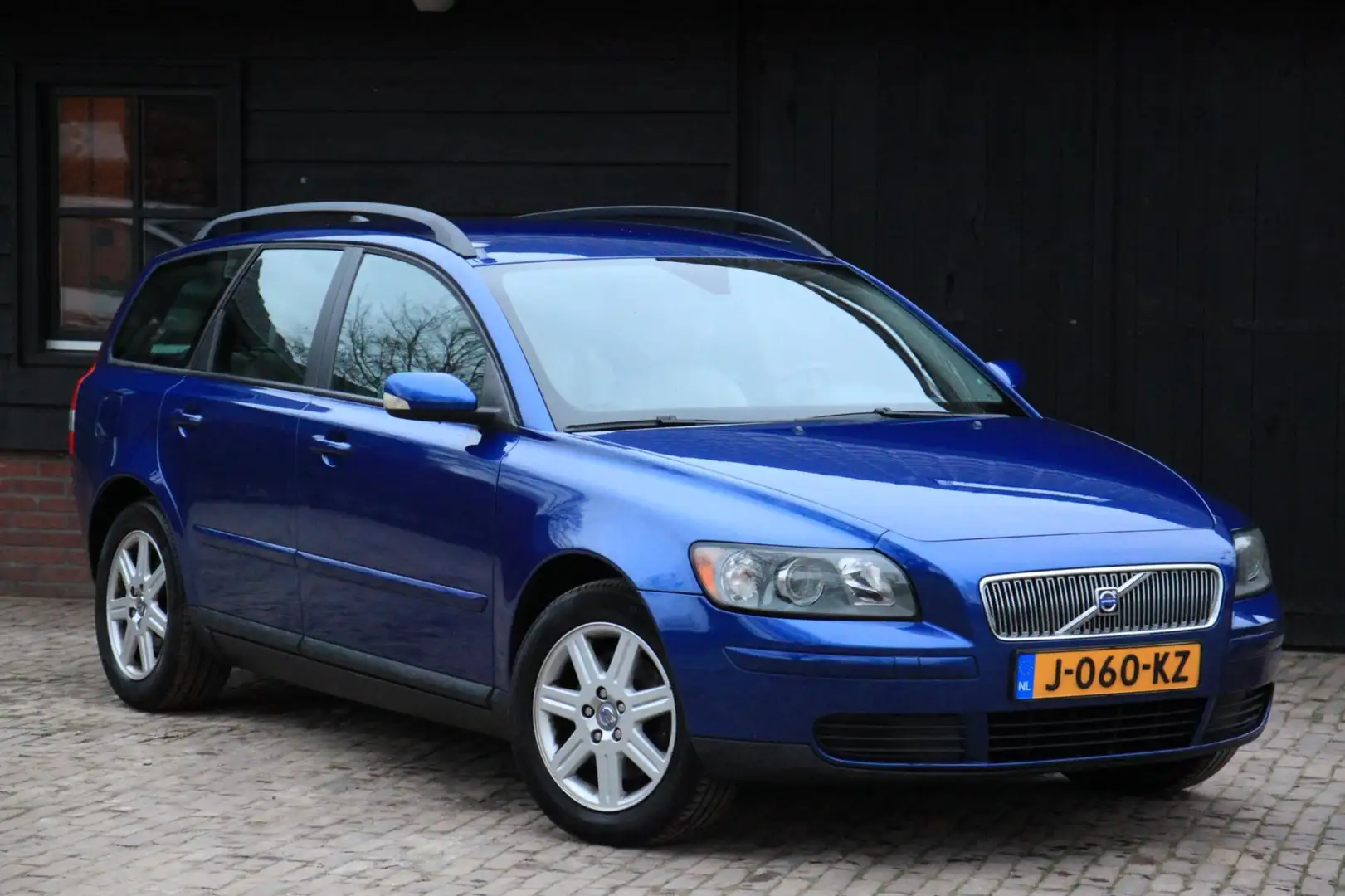 Volvo V50 2.4 Momentum 5 Cil./Leer/Stoelverwarming/Parkeerse Blauw - 1