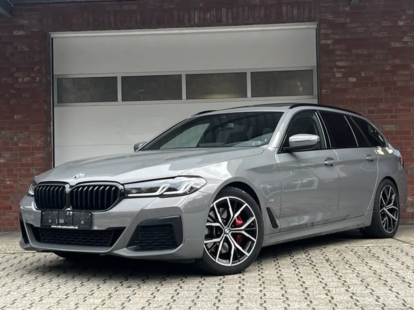BMW 520 M-Sport SoftClose HUD Performance Gris - 1
