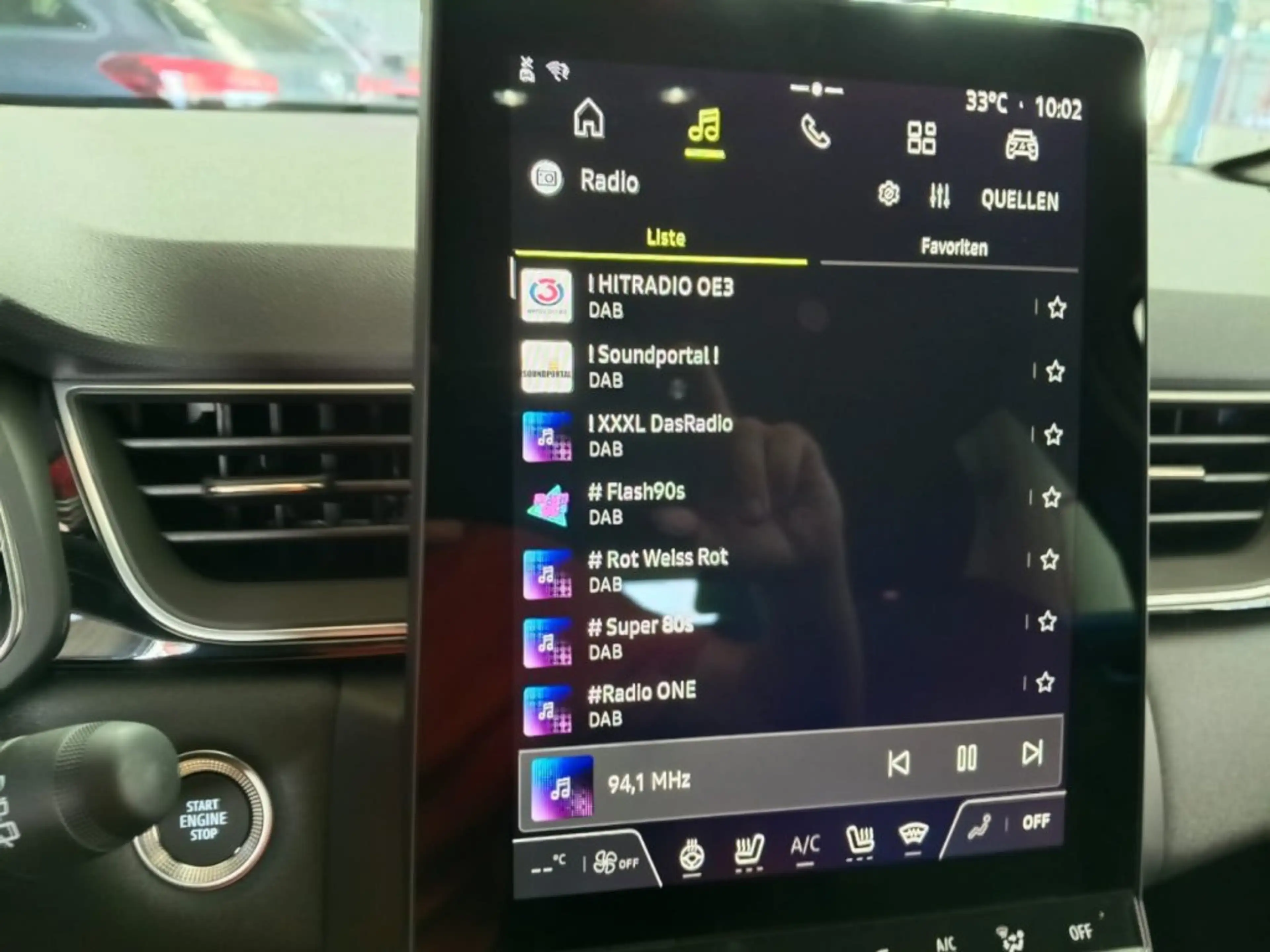 Mitsubishi Grandis 1,8 HEV Intense — photo 14