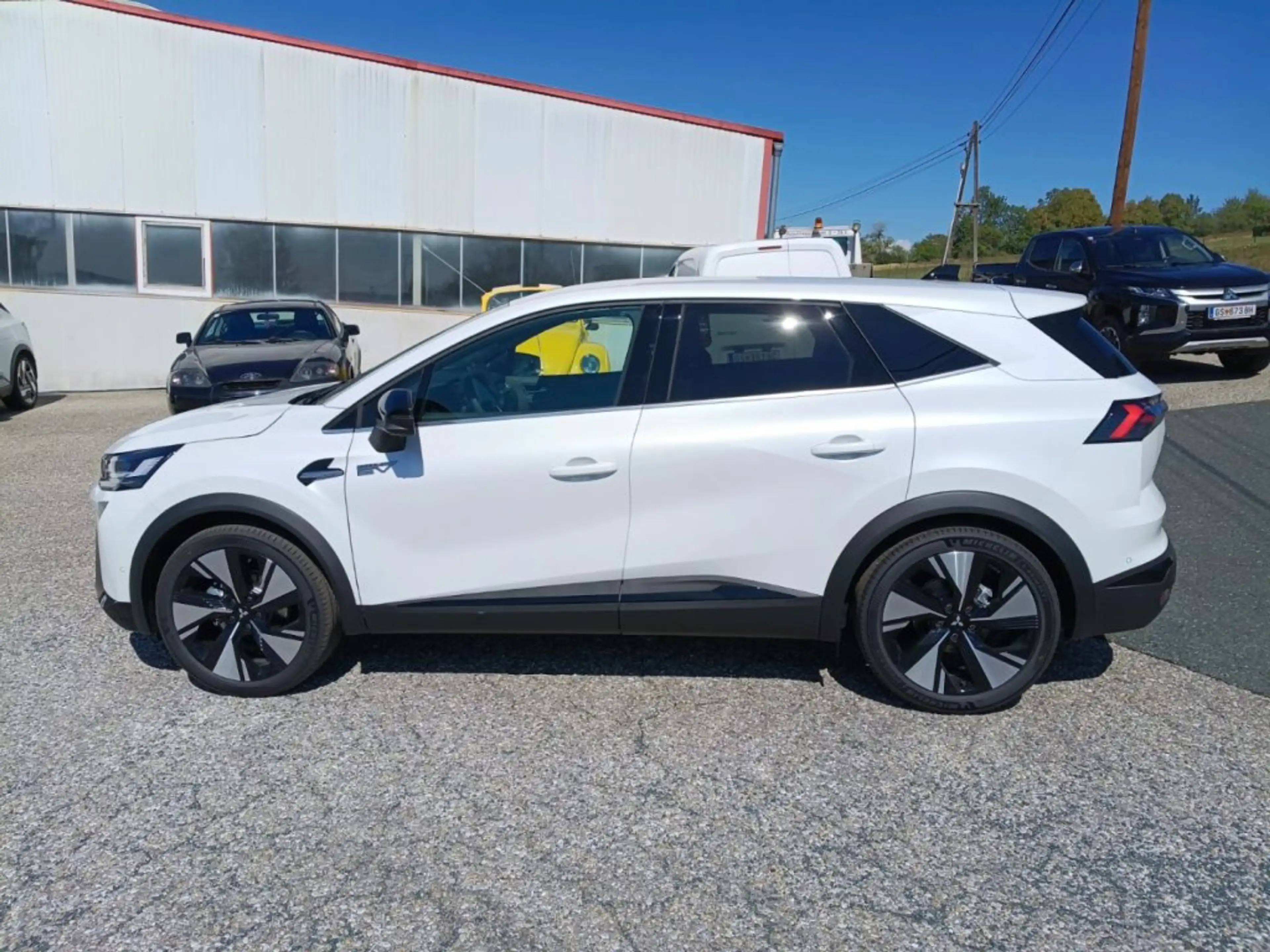 Mitsubishi Grandis 1,8 HEV Intense — photo 3