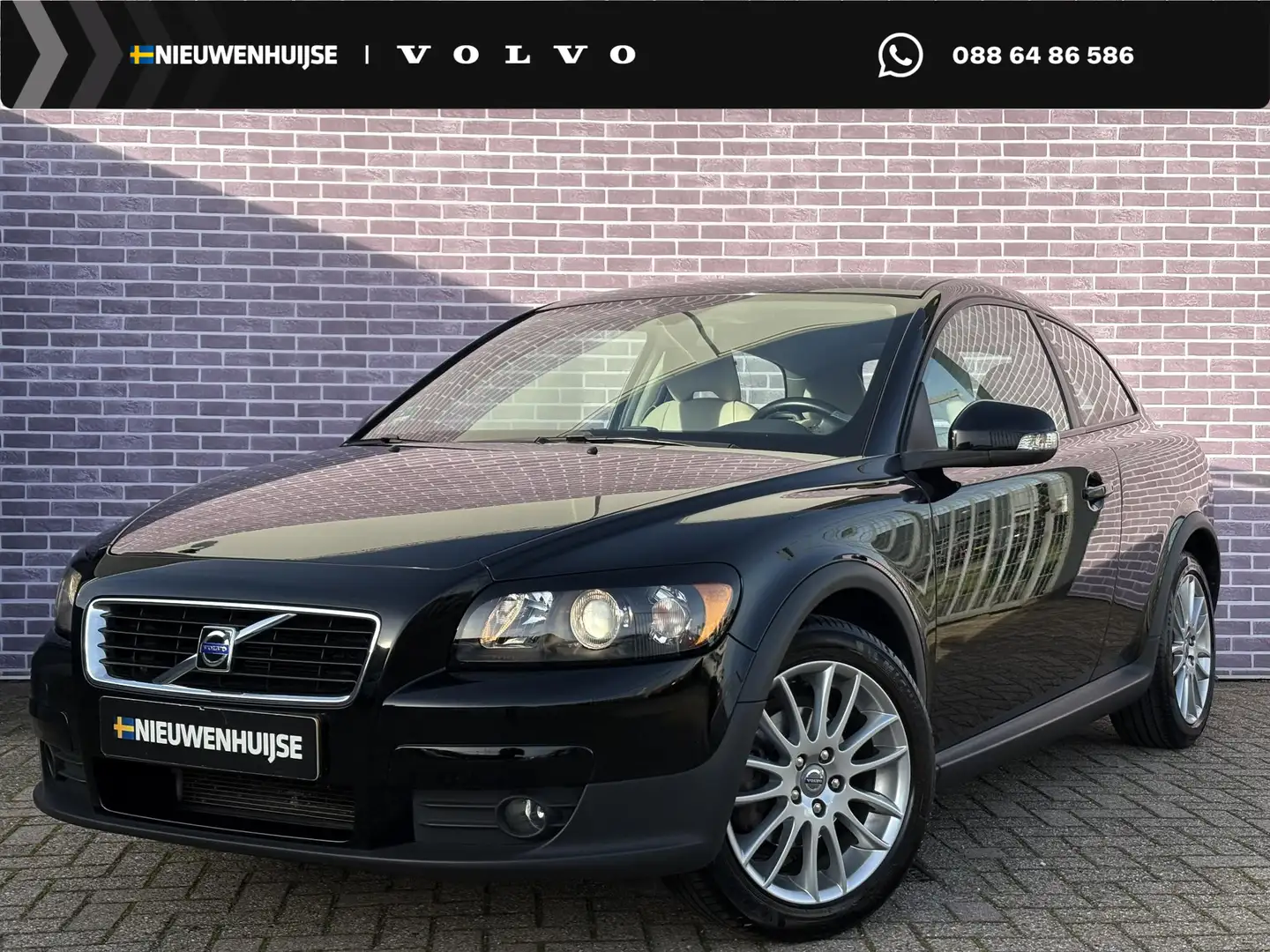 Volvo C30 1.8 Sport | Leder | Bluetooth | 17"lm velgen | Hig Zwart - 1