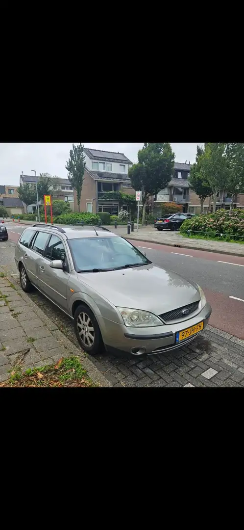 Ford Mondeo 1.8-16V Trend Бежевий - 1