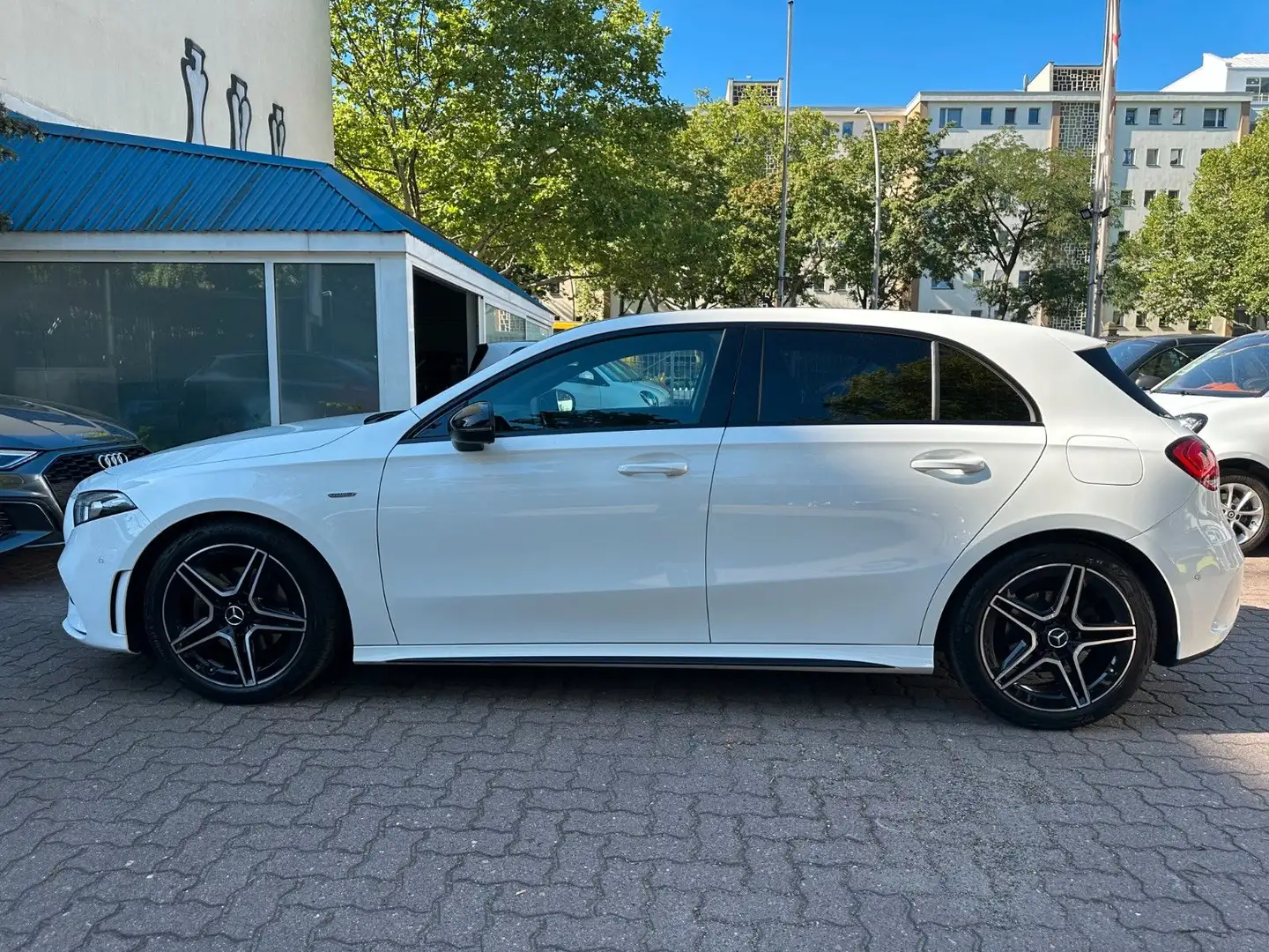 Mercedes-Benz A 200 Edition 2020*AMG*LED*18"*MBUX*KAM Alb - 2