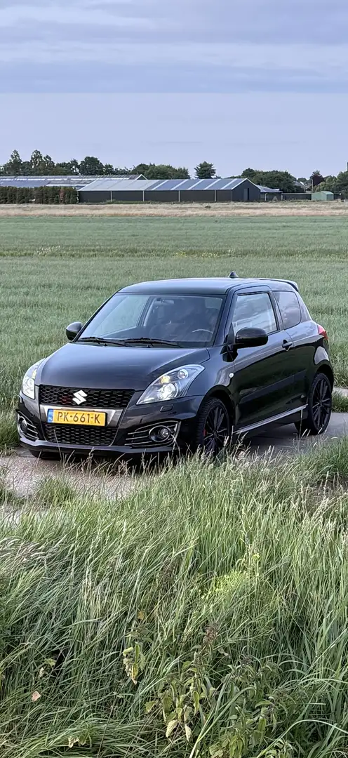 Suzuki Swift 1.6 sport nieuwe APK Czarny - 1