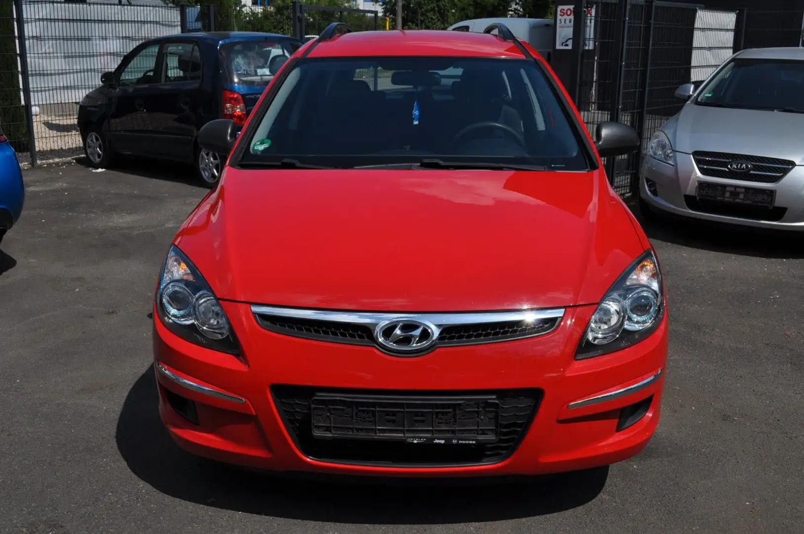 Hyundai i30 cw FIFA WM Edition * TÜV NEU * Rouge - 2