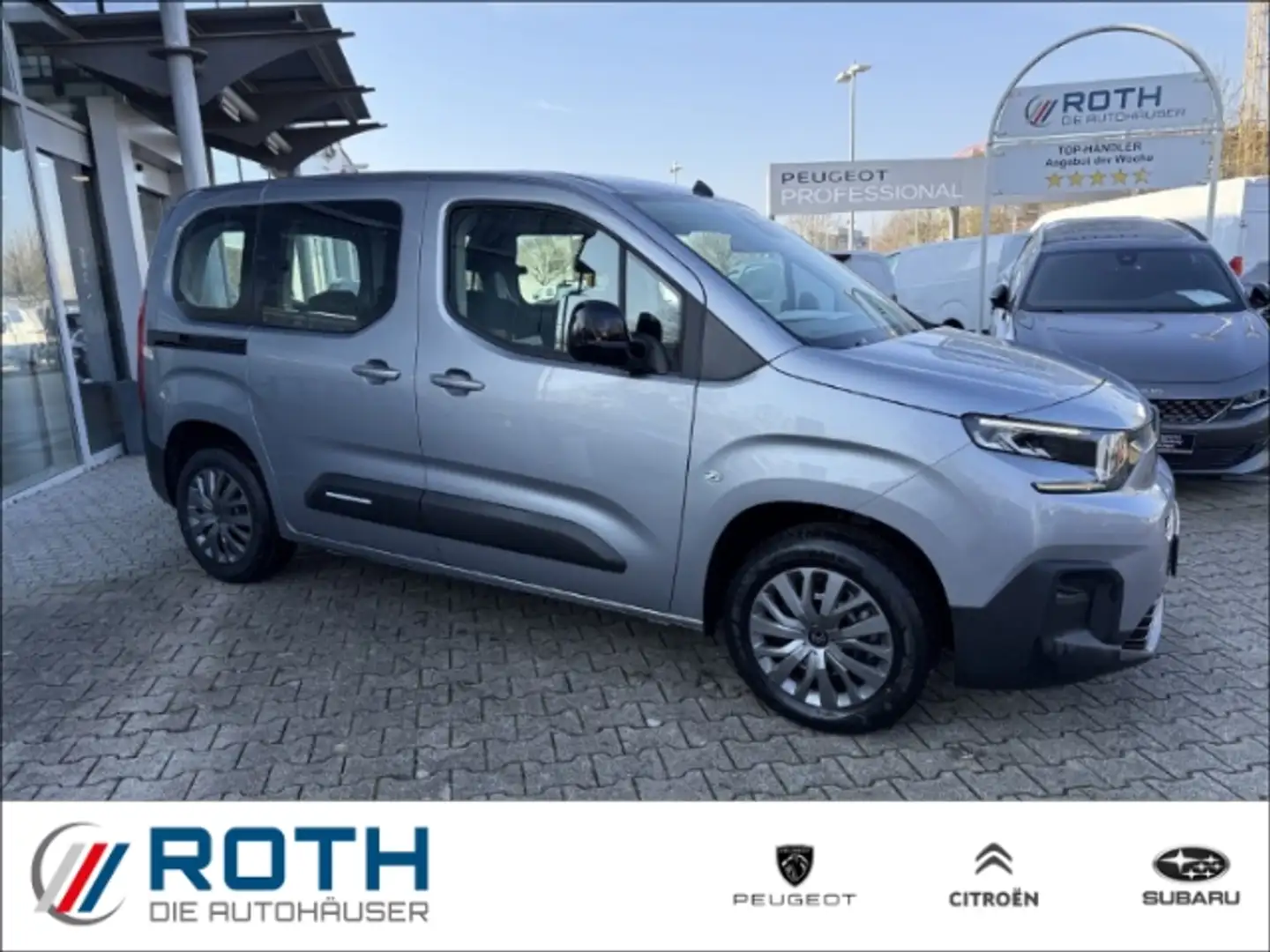 Citroen Berlingo Plus 1.2 EU6e M PureTech 110 PLUS Digitales Cockpi Grijs - 1