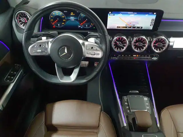 Mercedes-Benz GLB view 5