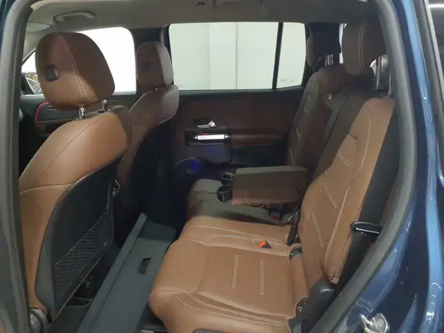 Mercedes-Benz GLB view 8