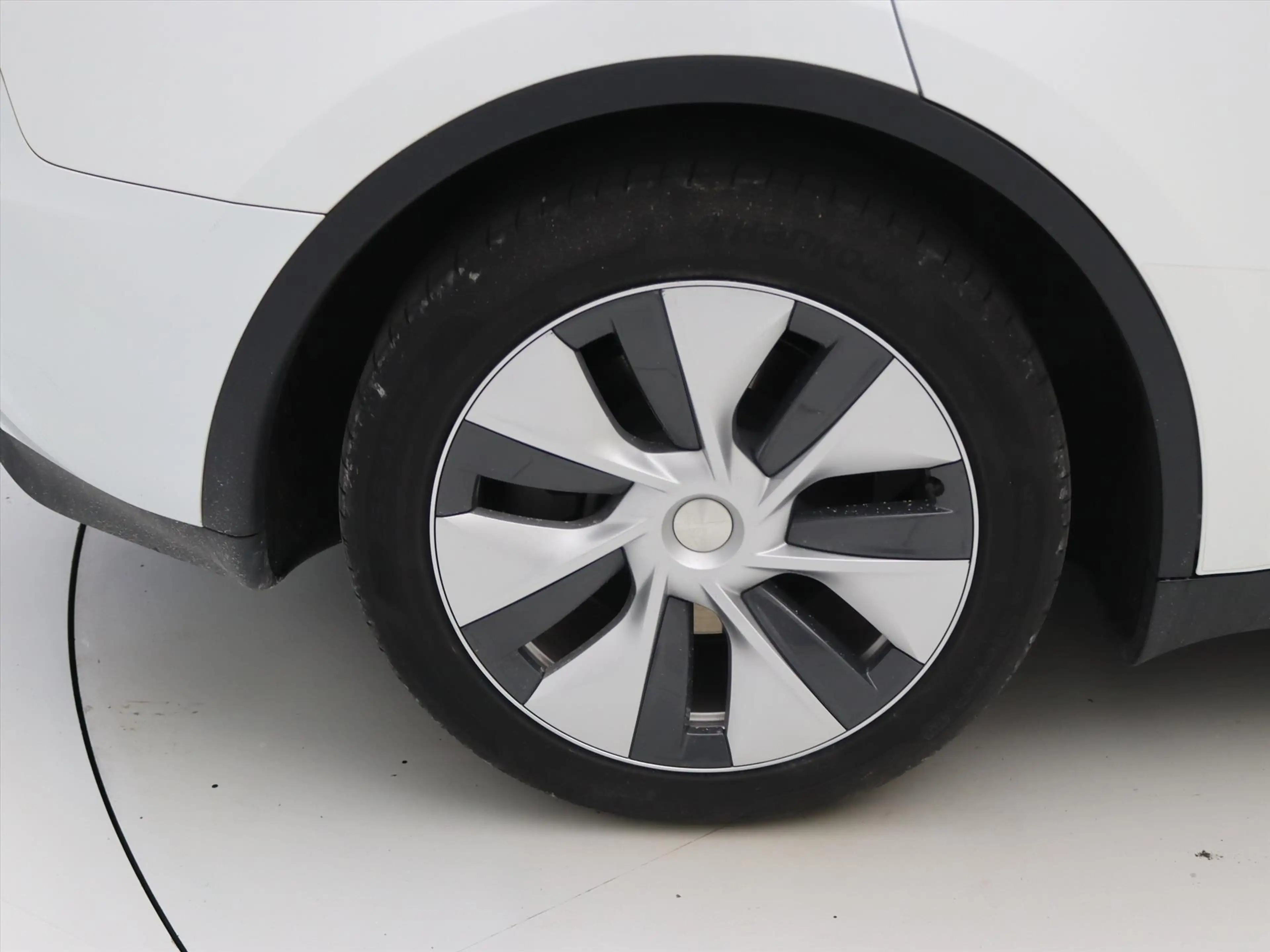 Tesla Model Y Standard RWD Plus 94.5% SoH [ AMD RYZEN+AUTOPILOT+ — photo 11