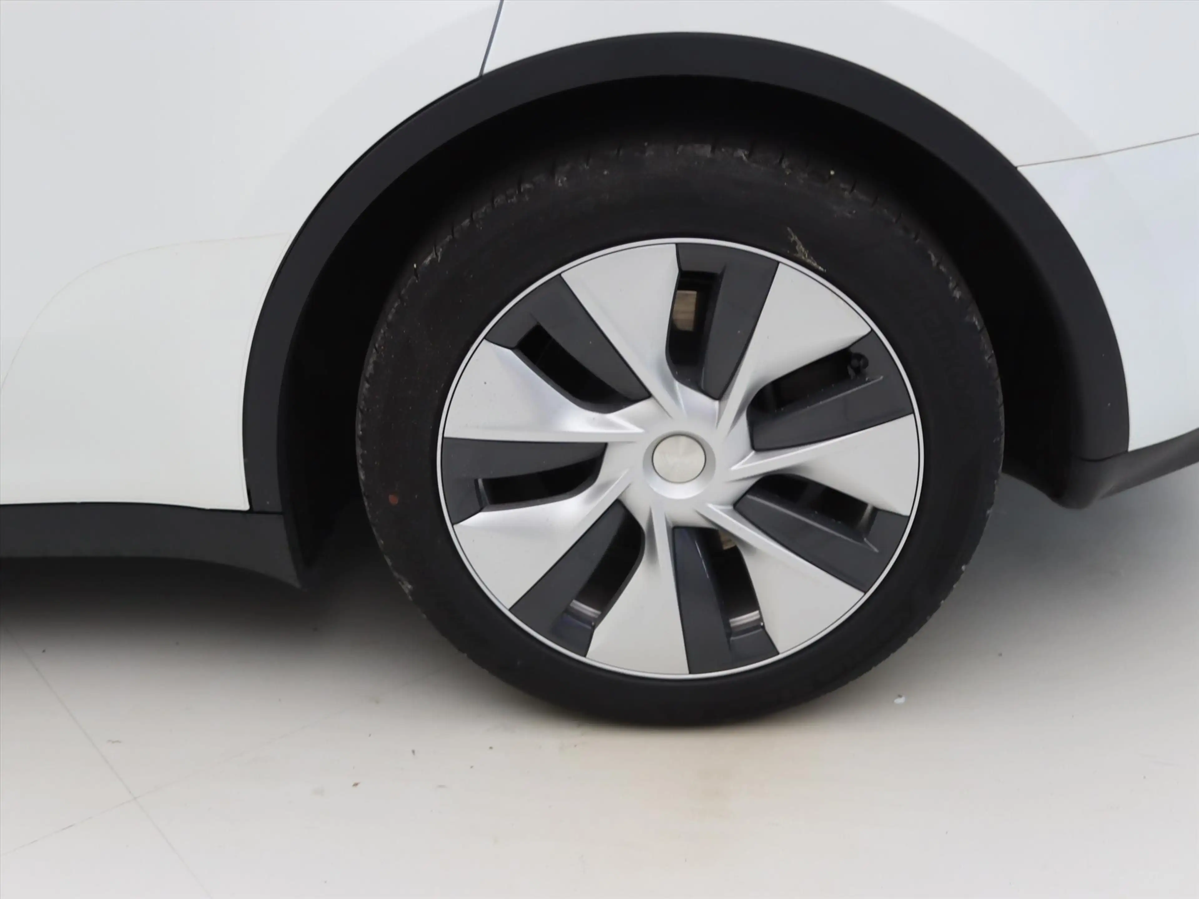 Tesla Model Y Standard RWD Plus 94.5% SoH [ AMD RYZEN+AUTOPILOT+ — photo 14
