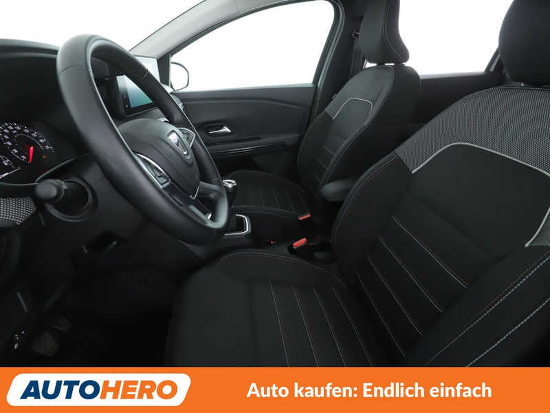 Dacia Jogger 1.0 TCe Extreme*NAVI*PDC*SHZ*KLIMA*TEMPO* — photo 10