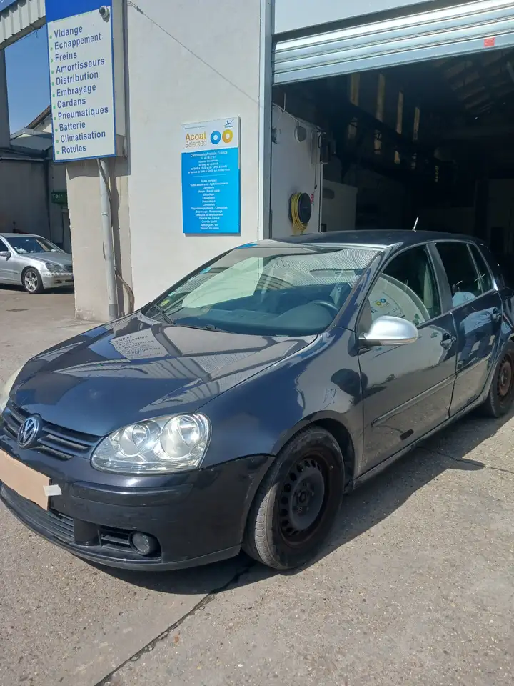 Volkswagen Golf 2.0 16S TDI 136 Carat