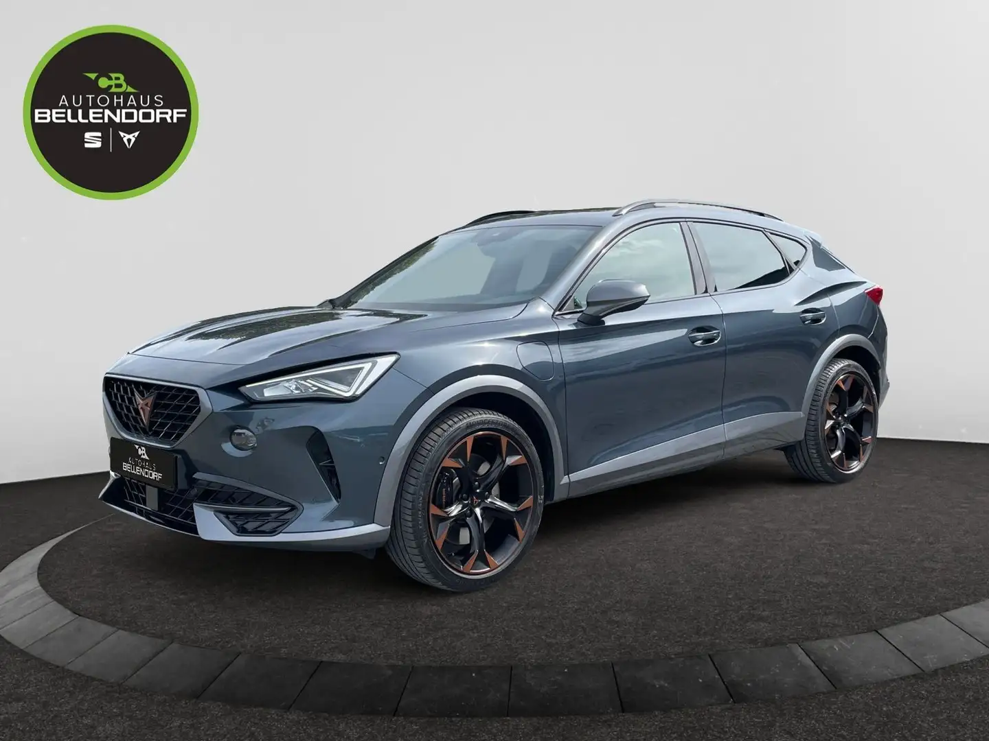 CUPRA Formentor VZ 1.4 TSI DSG e-HYBRID Panoramadach L Grau - 1