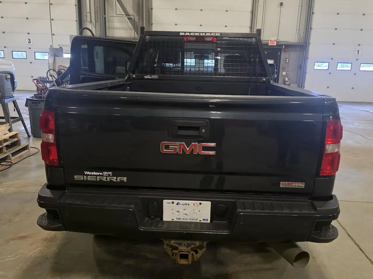 GMC Sierra 2500HD photo GMC Sierra 2500HD