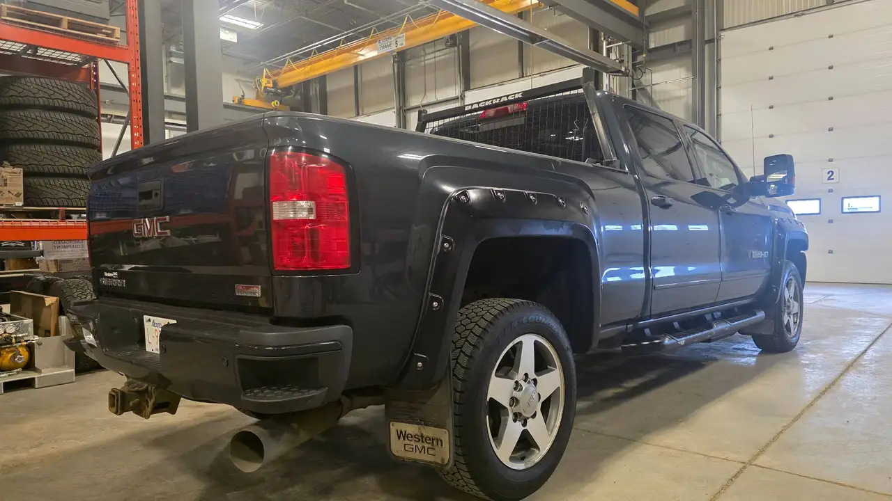 GMC Sierra 2500HD photo GMC Sierra 2500HD