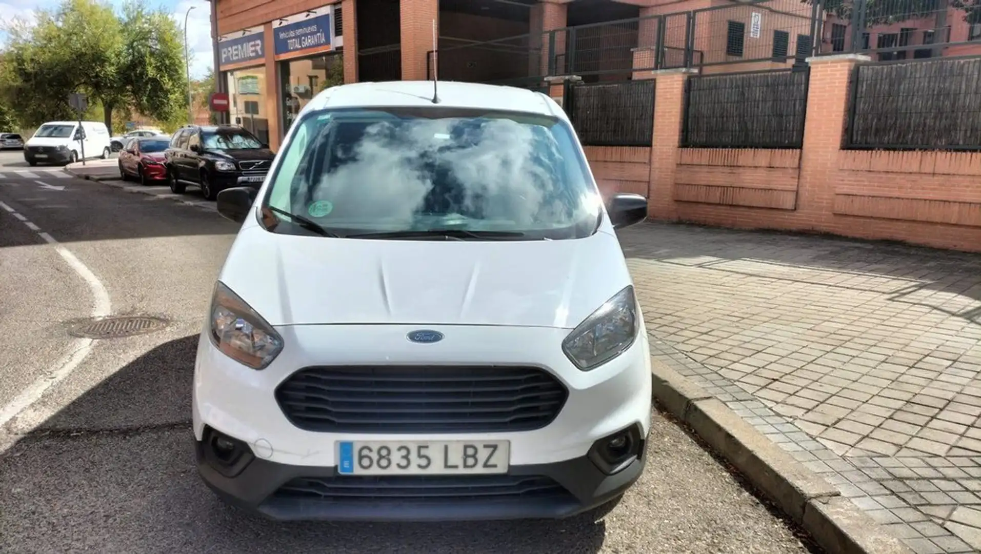 Ford Transit Courier 1.5 TDCI E6 Trend Blanc - 2