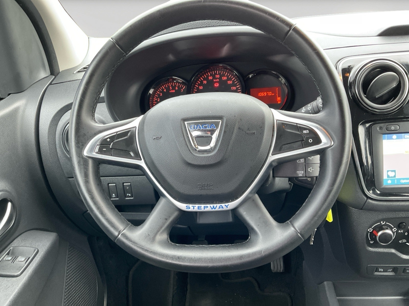 Dacia Lodgy Stepway TCe 130 GPF 5-Sitzer ABS ESP SERVO — photo 13