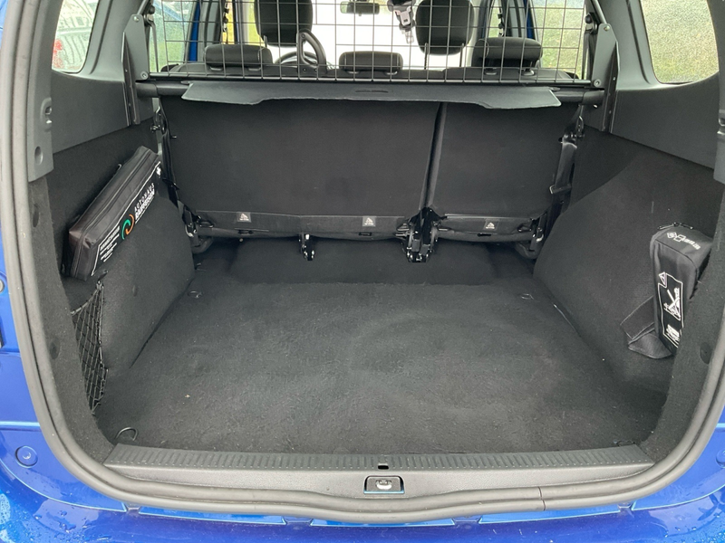 Dacia Lodgy Stepway TCe 130 GPF 5-Sitzer ABS ESP SERVO — photo 6