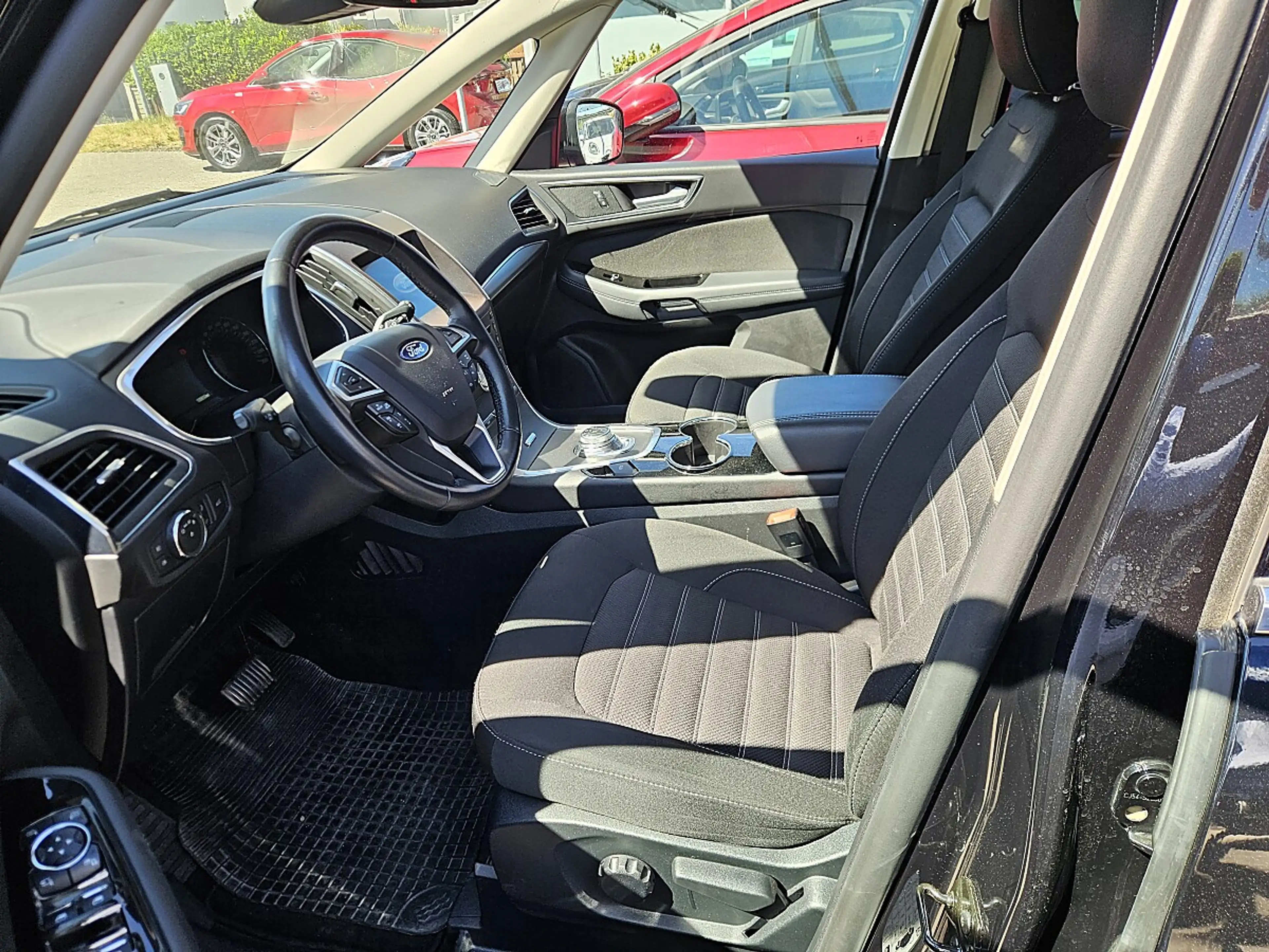 Ford Galaxy 2,5 Duratec Hybrid Titanium Aut. — photo 8
