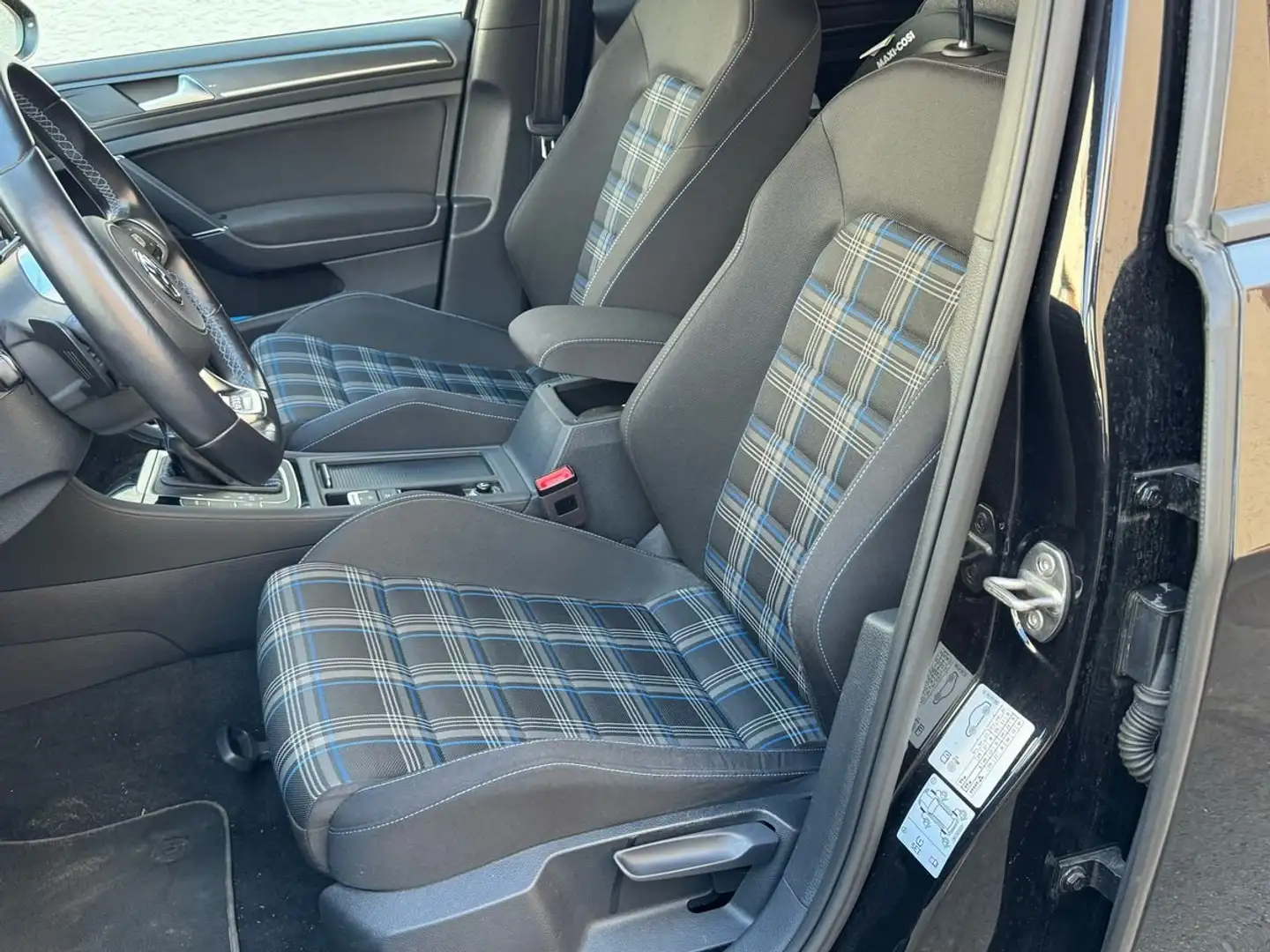 Volkswagen Golf Golf+1.4+GTE+Plug-In-Hybrid+DSG Fekete - 2