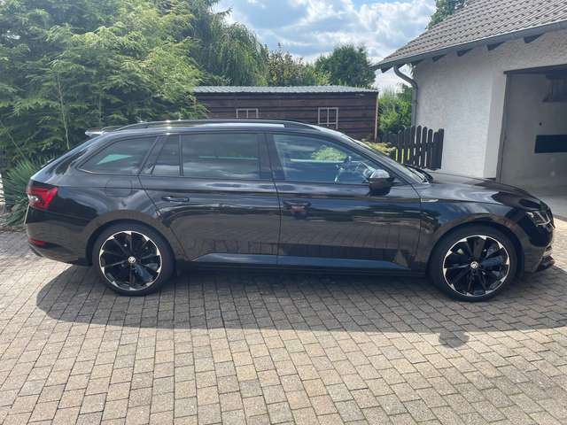 Skoda Superb Superb Combi 2.0 TDI 4x4 DSG Sportline