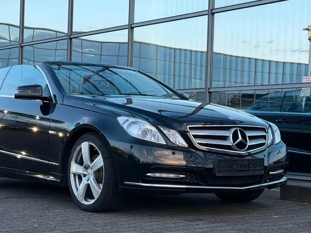 Mercedes-Benz E 250 Cabrio E 250 CGI BlueEfficiency Leder Navi AMG