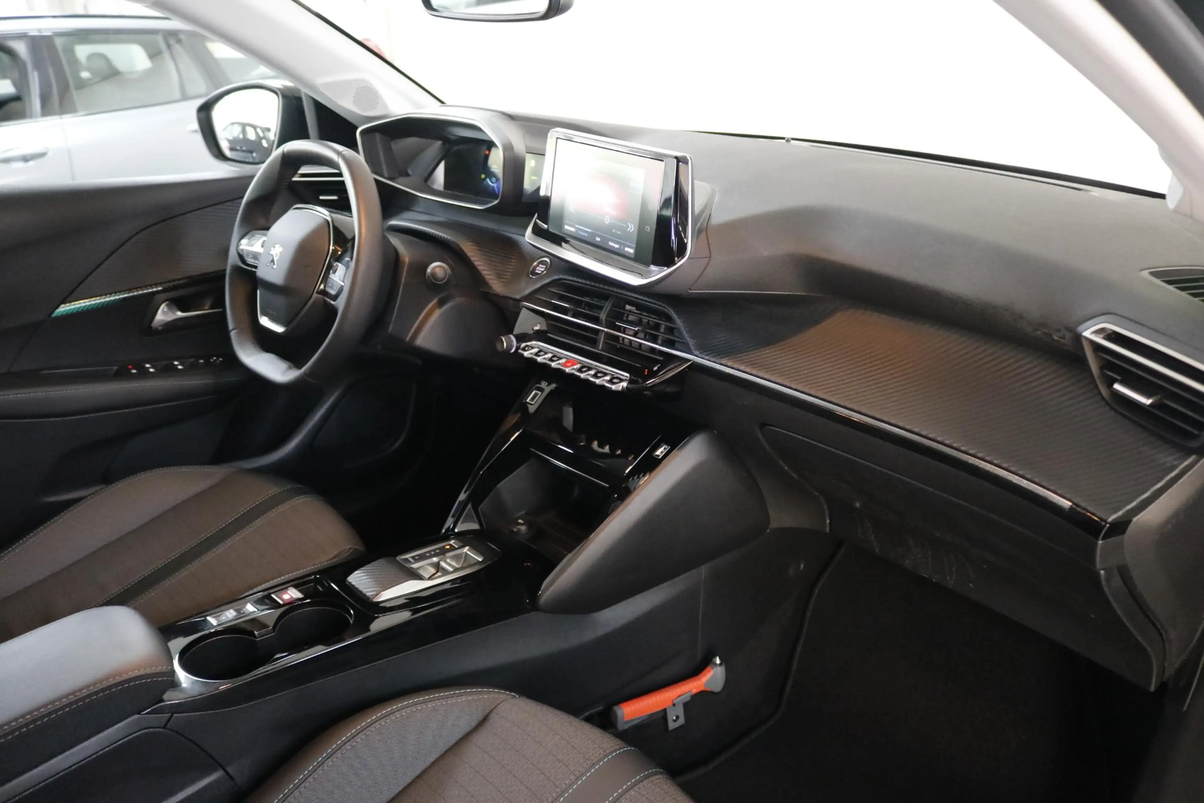 Peugeot e-208 EV Allure Pack 50 kWh SOH 95.6% | Clima | Carplay — photo 21