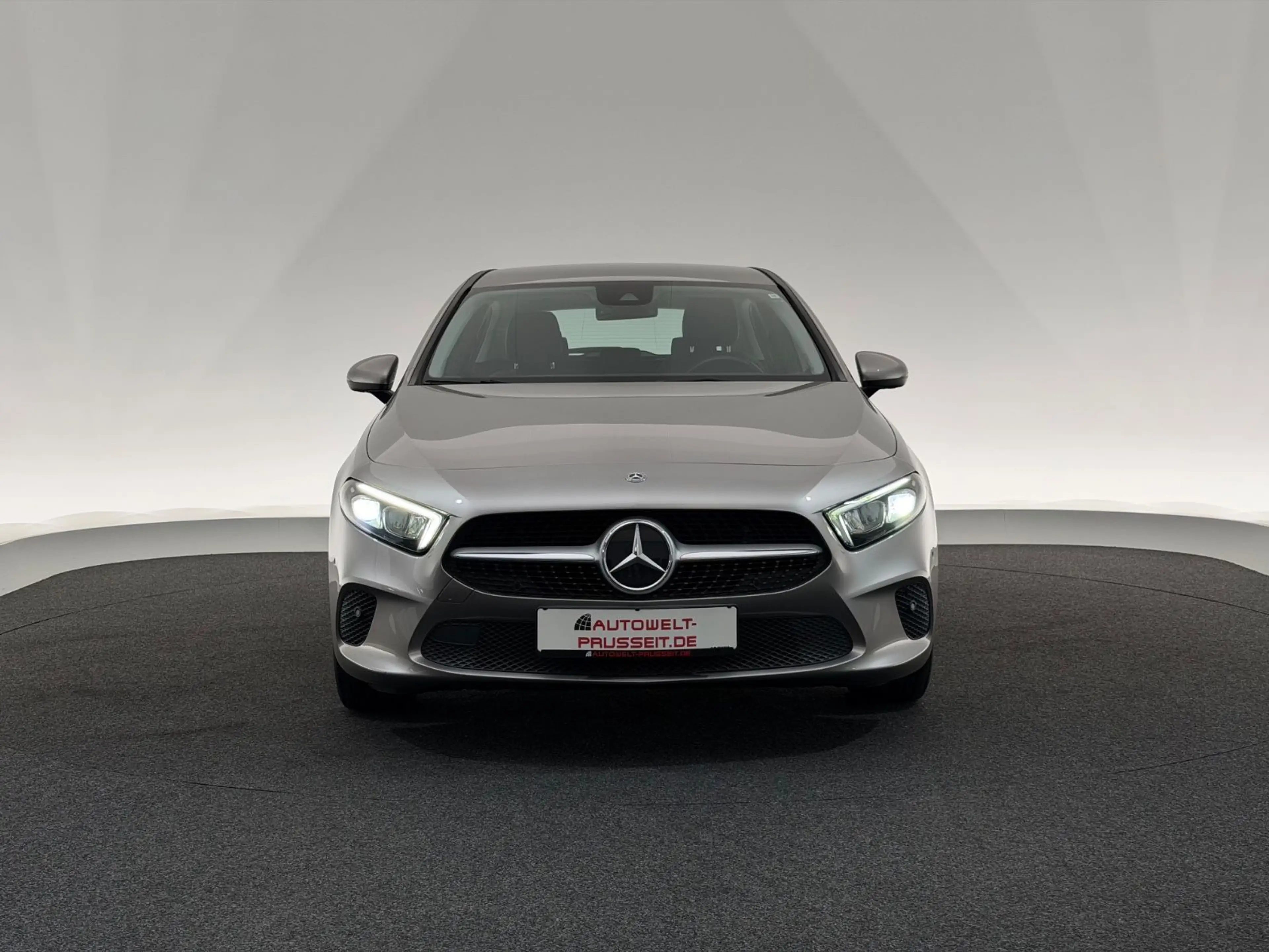 Mercedes-Benz A 250 *PROGRESSIVE*LED-SHZ-APP-MBUX-BUSINESS-SPUR — photo 2