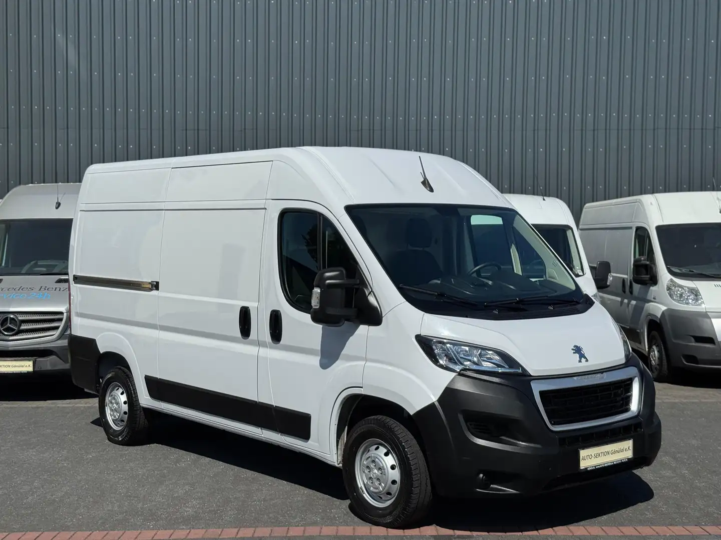 Peugeot Boxer 33 L2H2 140 *Klima*Kamera*Holz*Tempom.*AHK Weiß - 1