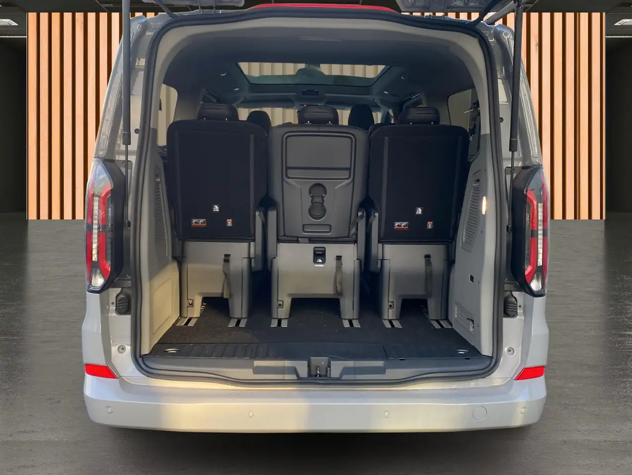 Ford Tourneo Custom 320 L2 Titanium X AWD*Pano*AHK 12