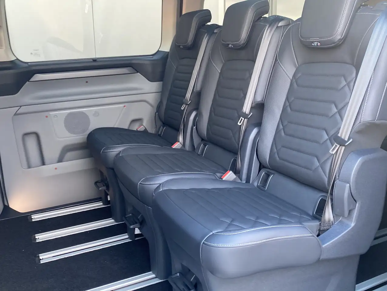 Ford Tourneo Custom 320 L2 Titanium X AWD*Pano*AHK 9