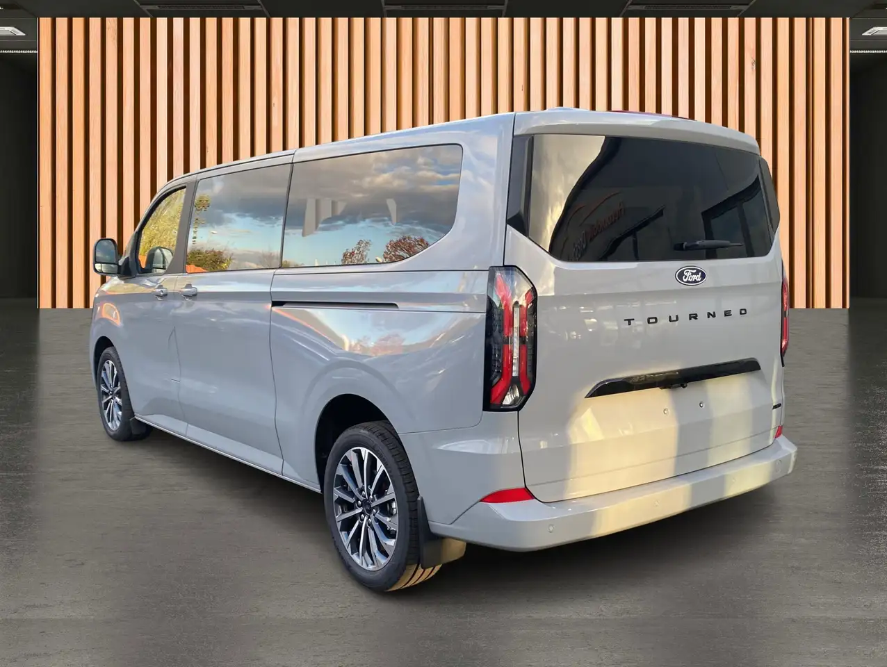 Ford Tourneo Custom 320 L2 Titanium X AWD*Pano*AHK 11