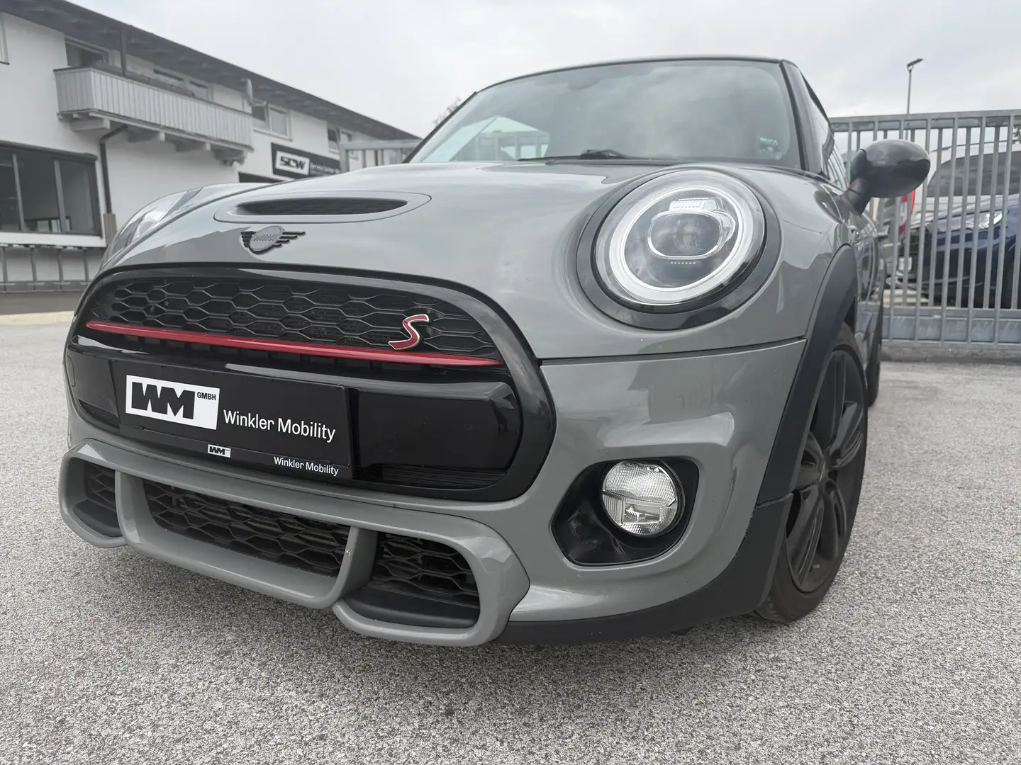 MINI Cooper S JCW mit orig. Klappenauspuff Grau - 2