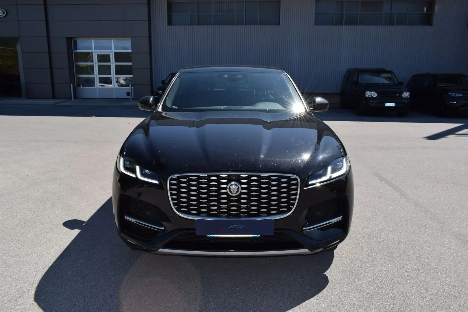 Jaguar F-Pace F-Pace 2.0 D 204 CV AWD aut. Nero - 2