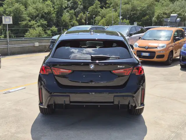 BMW 1 Series view 3