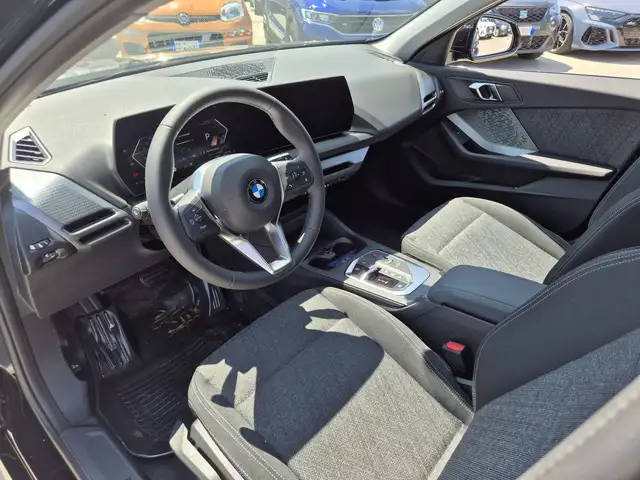 BMW 1 Series view 6