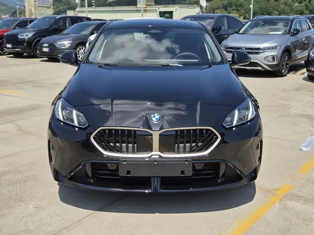 BMW 1 Series view 2