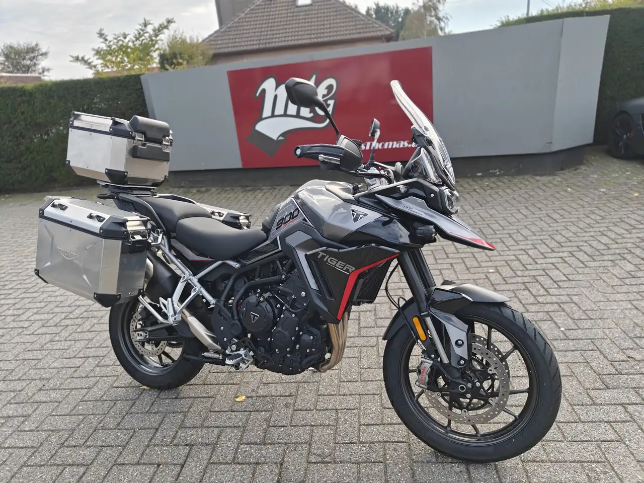 Triumph Tiger 900