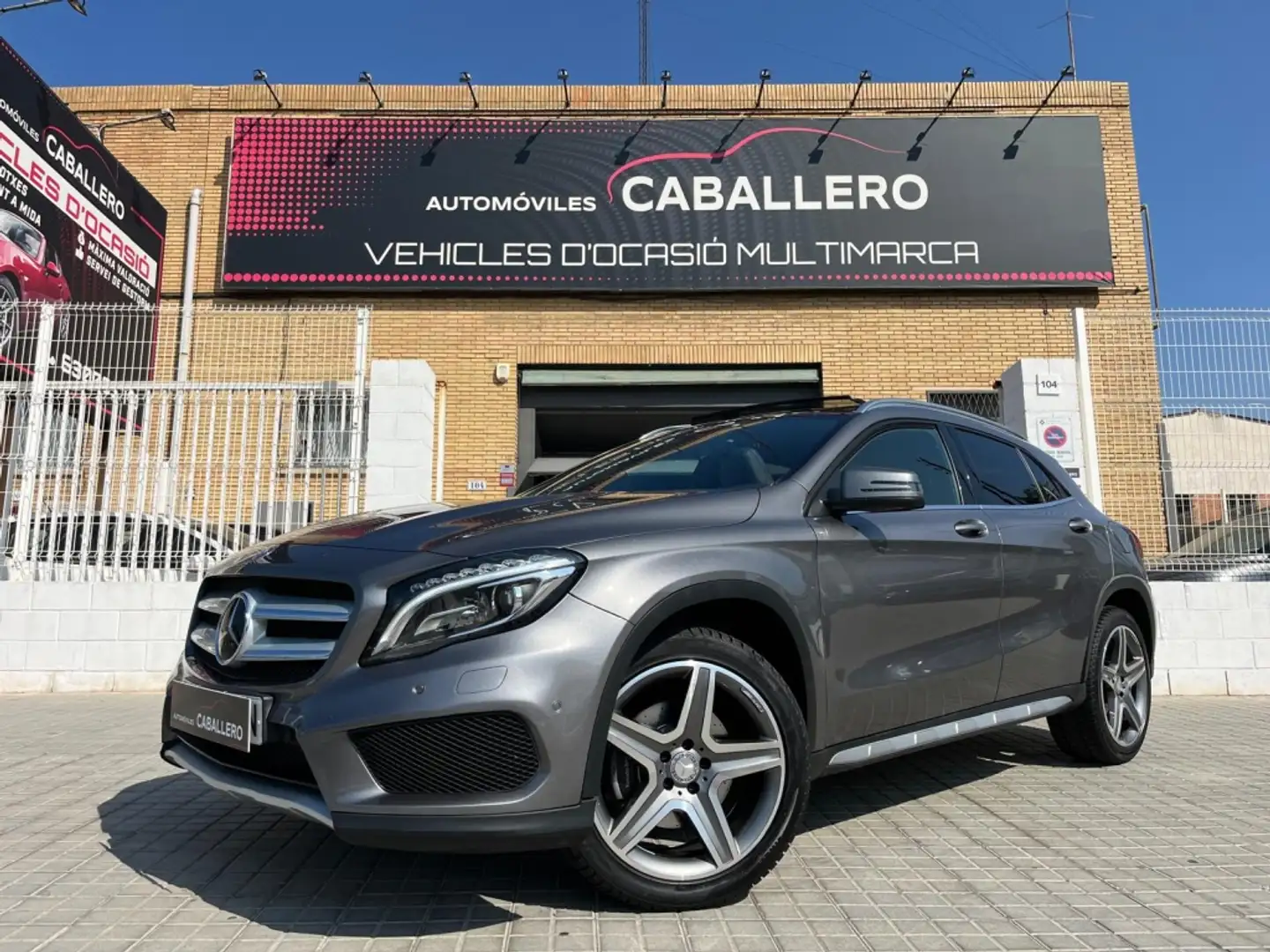 Mercedes-Benz GLA 220 220d AMG Line 4Matic 7G-DCT Gris - 1