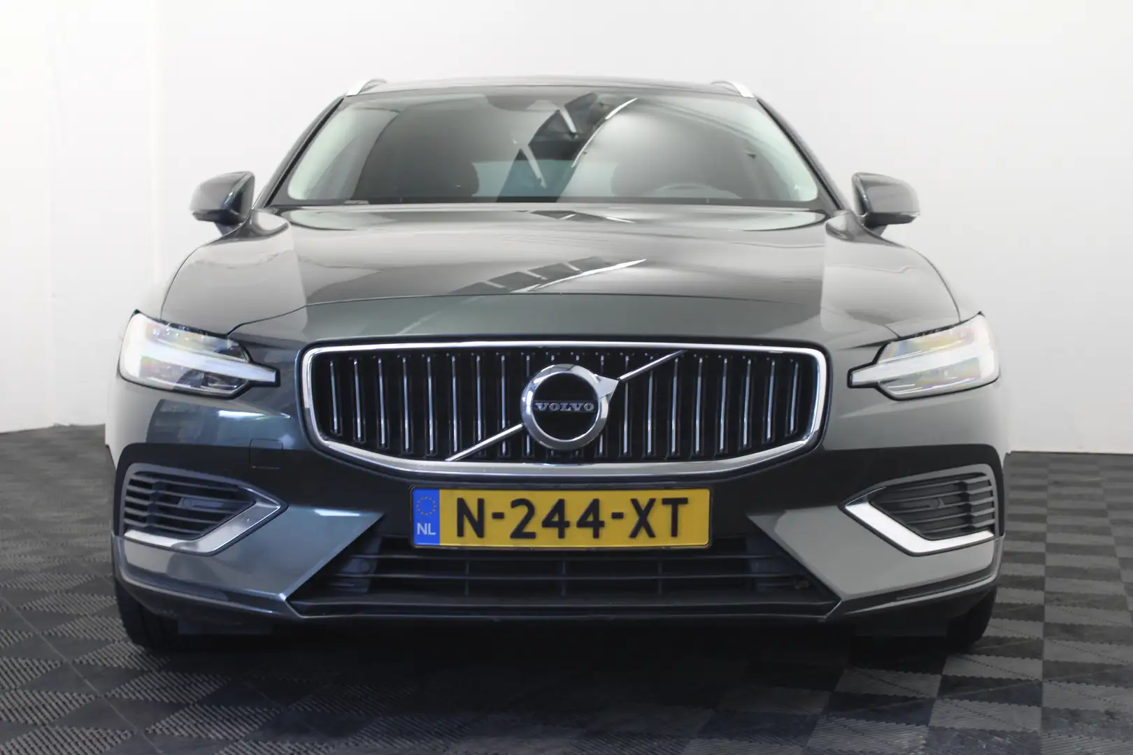 Volvo V60 2.0 T6 Recharge AWD Inscription |Stoel/stuur verwa Grijs - 2
