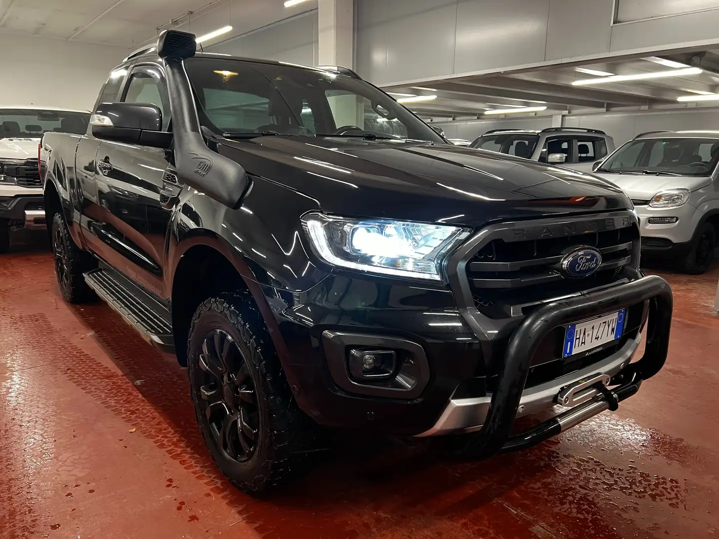 Ford Ranger Ranger 2.0 ecoblue super cab Wildtrak 213cv auto Zwart - 2