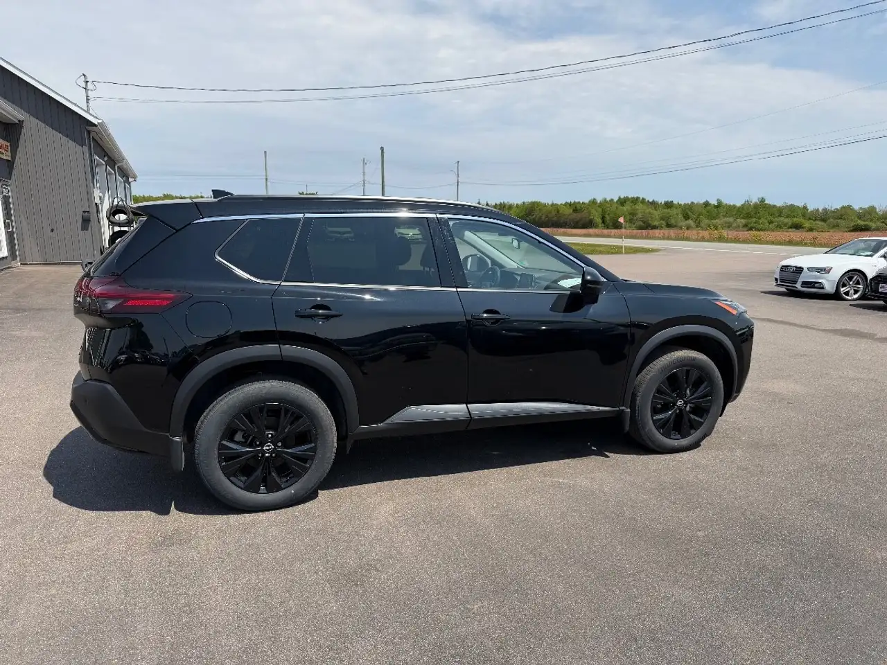 Nissan Rogue снимка Nissan Rogue