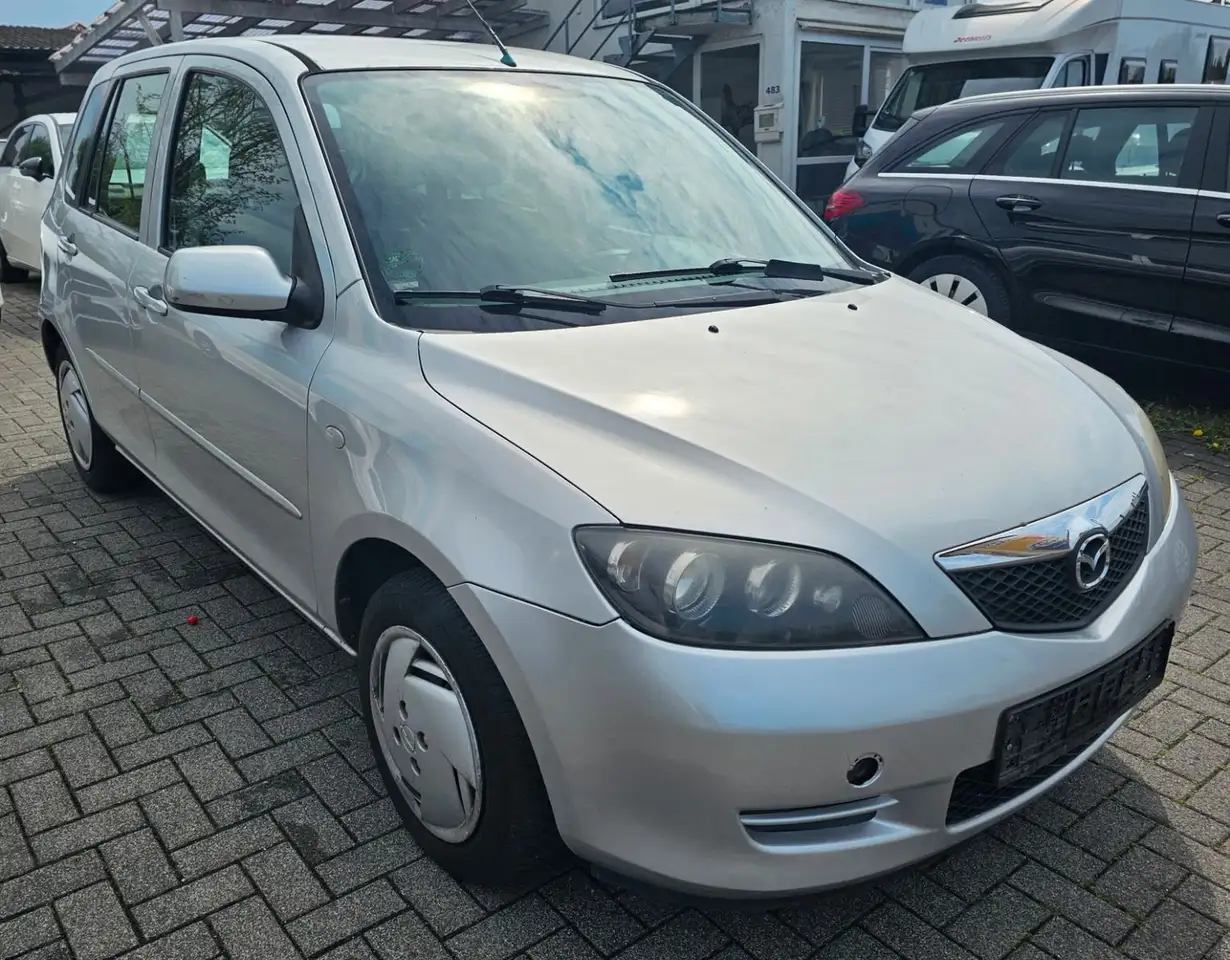 Mazda 2