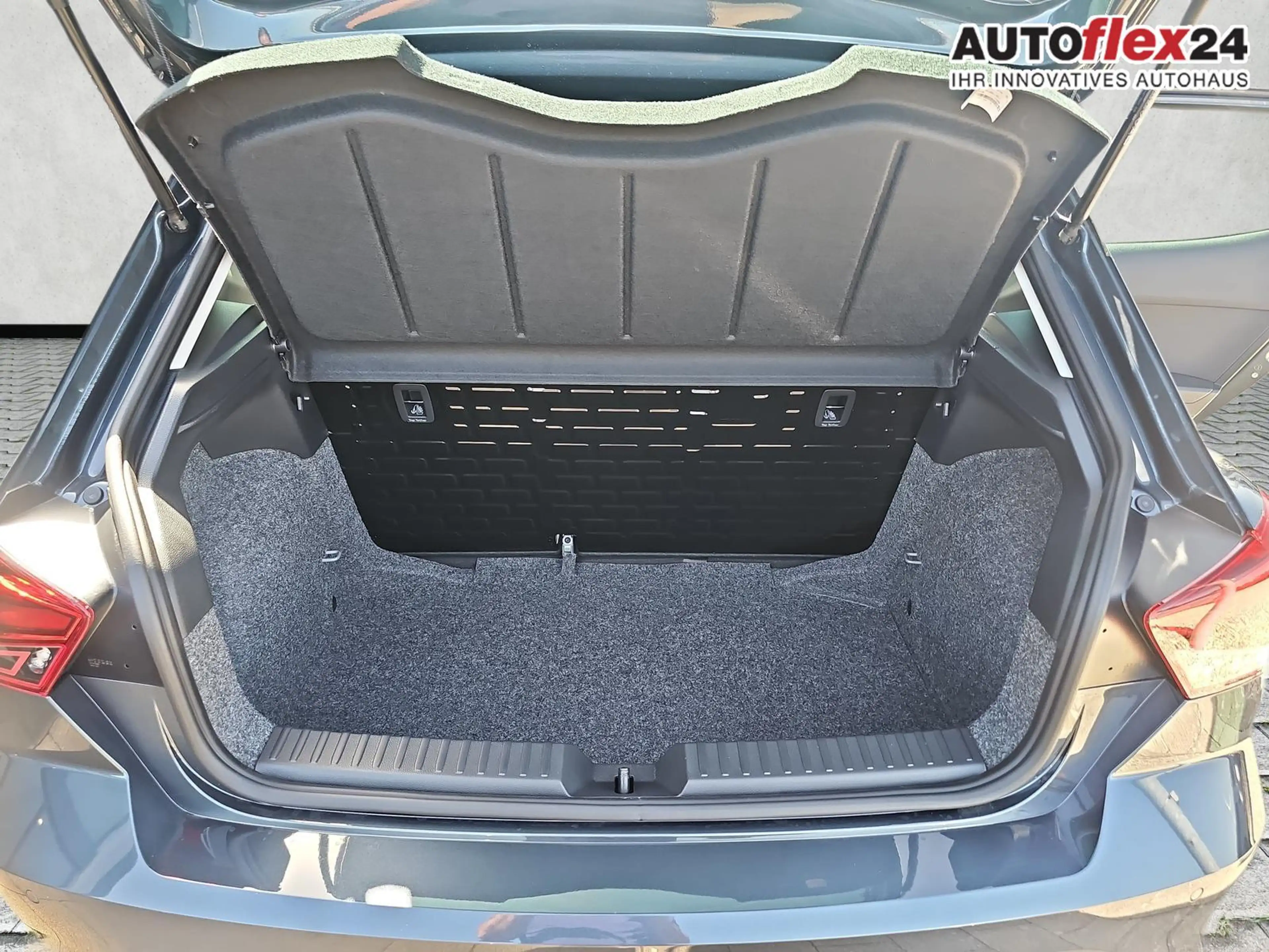 SEAT Ibiza 1.0 MPI 59 kW / Klimaanlage Tempomat 59 kW (80 ... — photo 13