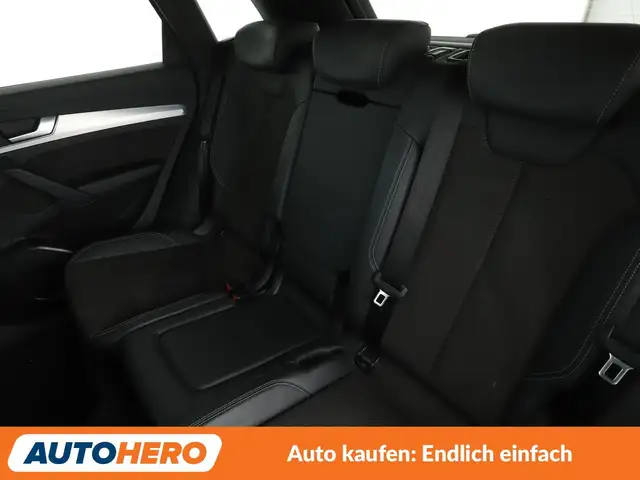 Audi Q5 view 14
